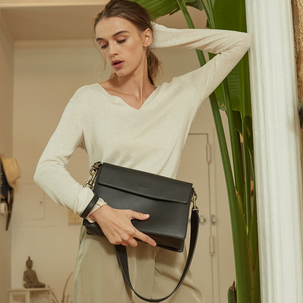 Angela Roi Hamilton Shoulder Bag Review - Create Mindfully